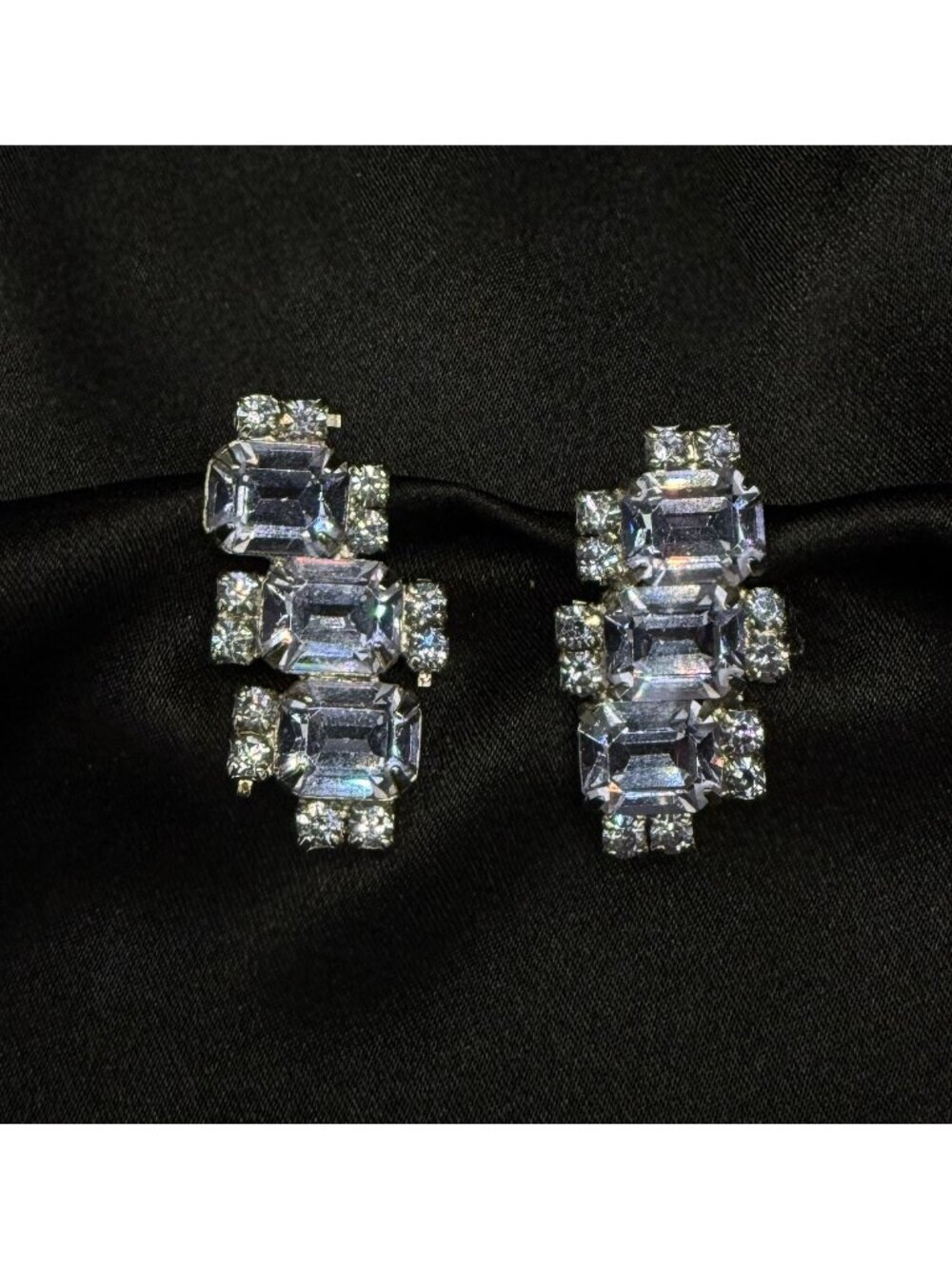 Vintage 1960s-1970s Lavender Silver-Tone Clip-On Earrings